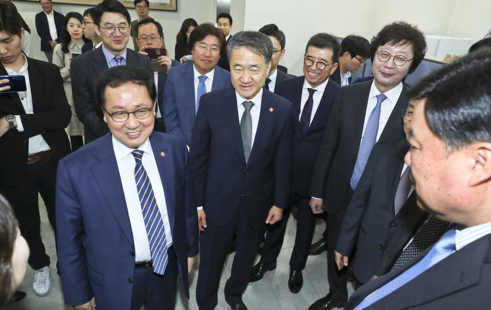 Bio-health Companies and 5 Government Ministries Open up Discussions on Bio-health Innovation 사진2