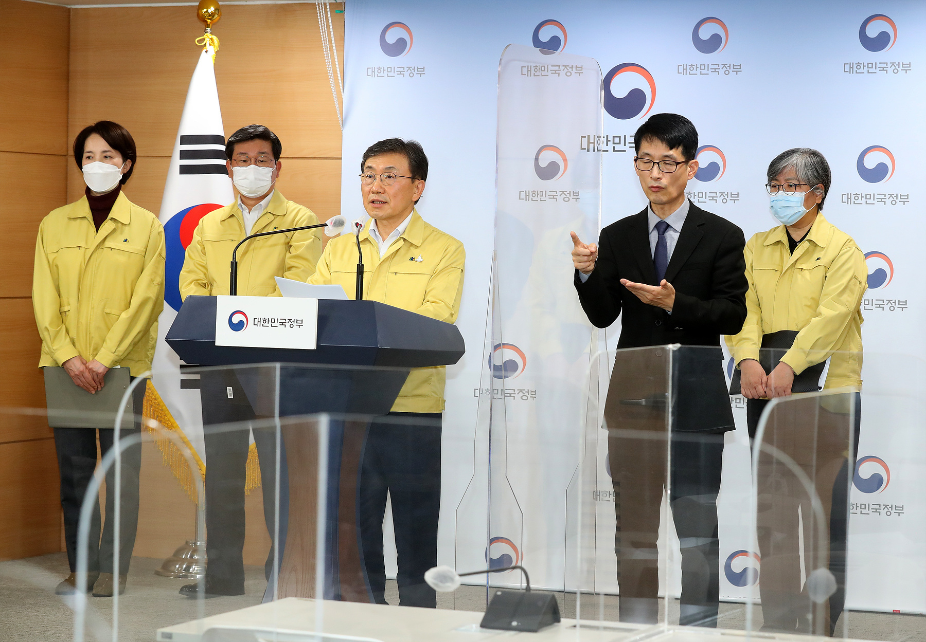 코로나19 단계적 일상회복에 따른 의료 및 방역 후속 대응계획 < 포토뉴스 < 알림 : 힘이 되는 평생 친구, 보건복지부