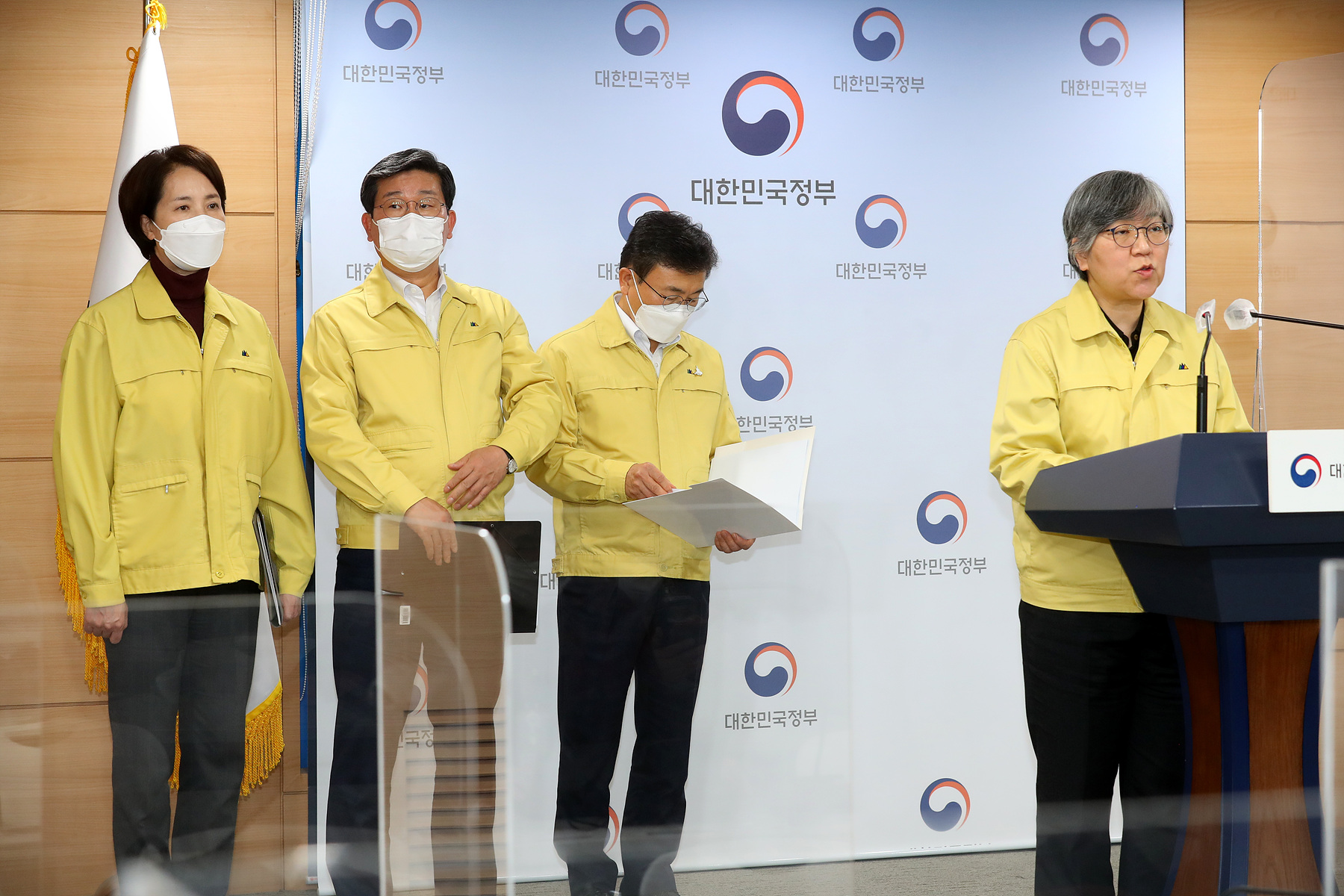 코로나19 단계적 일상회복에 따른 의료 및 방역 후속 대응계획 < 포토뉴스 < 알림 : 힘이 되는 평생 친구, 보건복지부