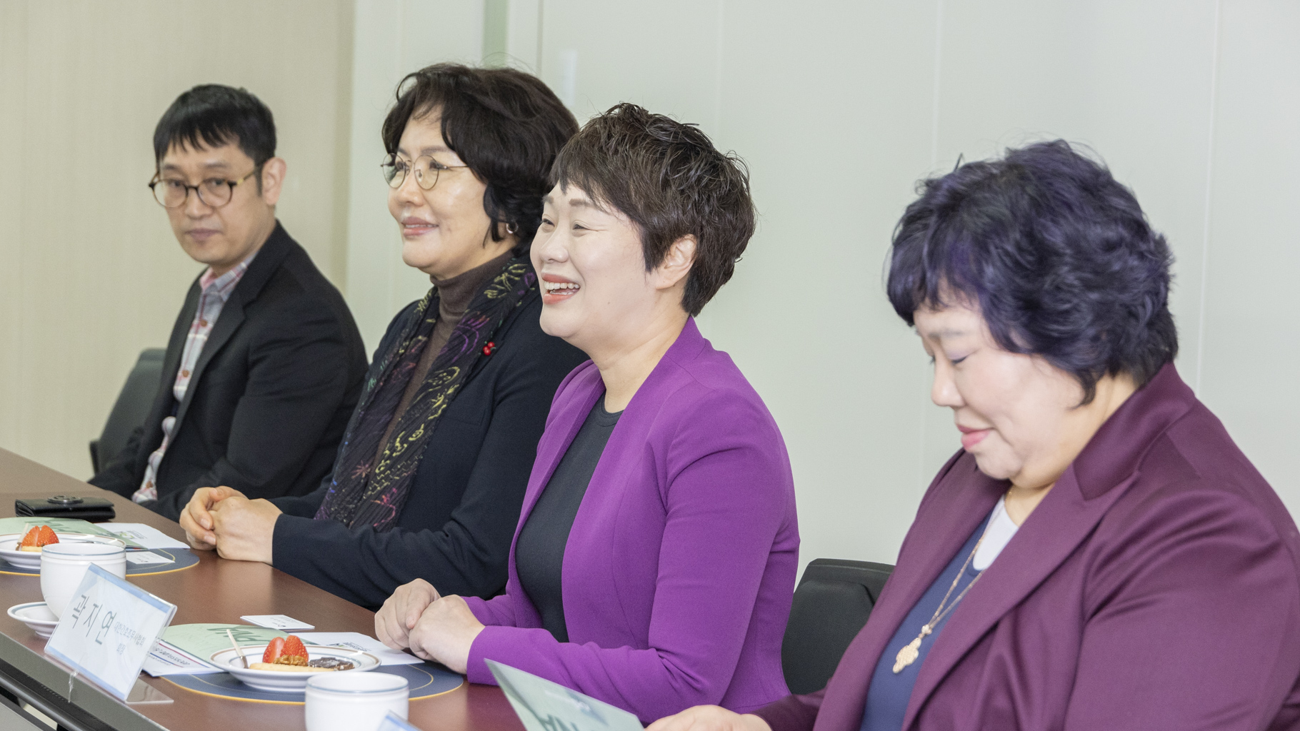 박민수 2차관, 대한간호조무사협회 현장방문 < 포토뉴스 < 알림 : 힘이 되는 평생 친구, 보건복지부