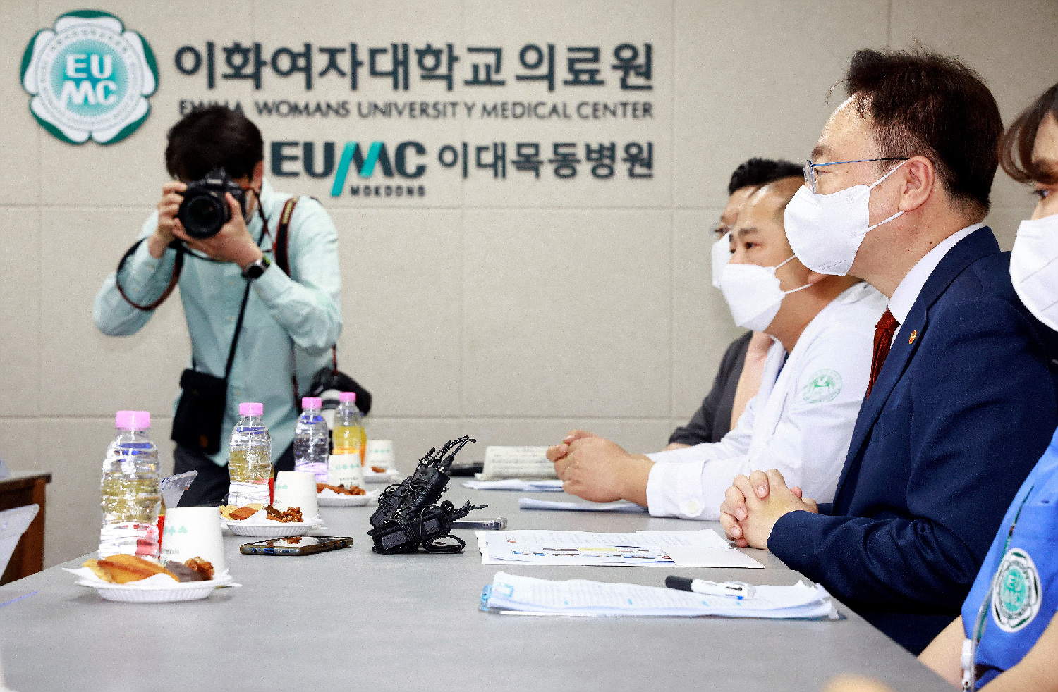 조규홍 보건복지부장관, 이대 목동병원 방문하여 간호사 근무환경 개선방안 의견수렴 < 현장앨범 < 제1차관소개 < 소개 : 힘이 되는  평생 친구, 보건복지부