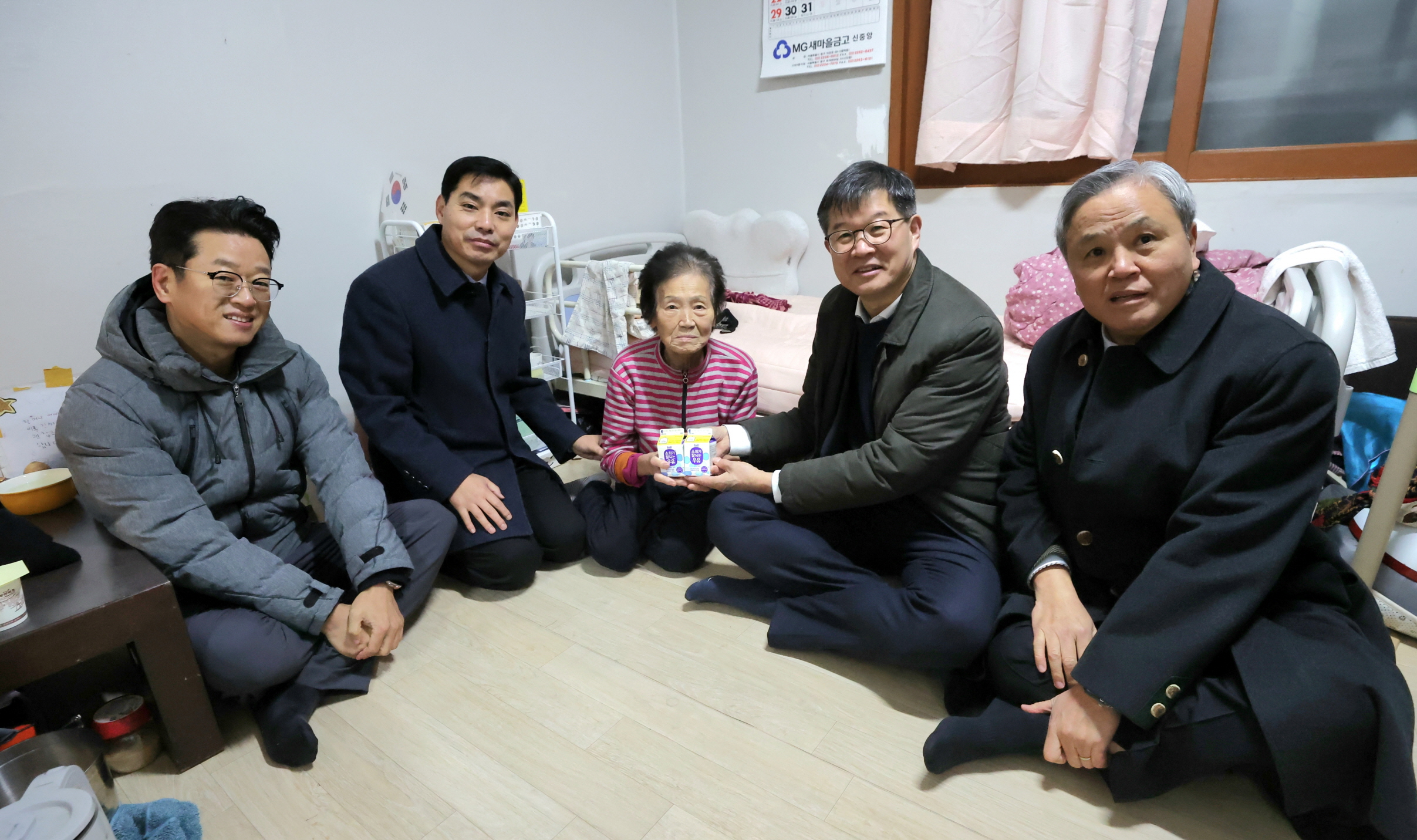 보건복지부 이기일 1차관, 서울 중구에서 독거 어르신에 우유 배달 사진10