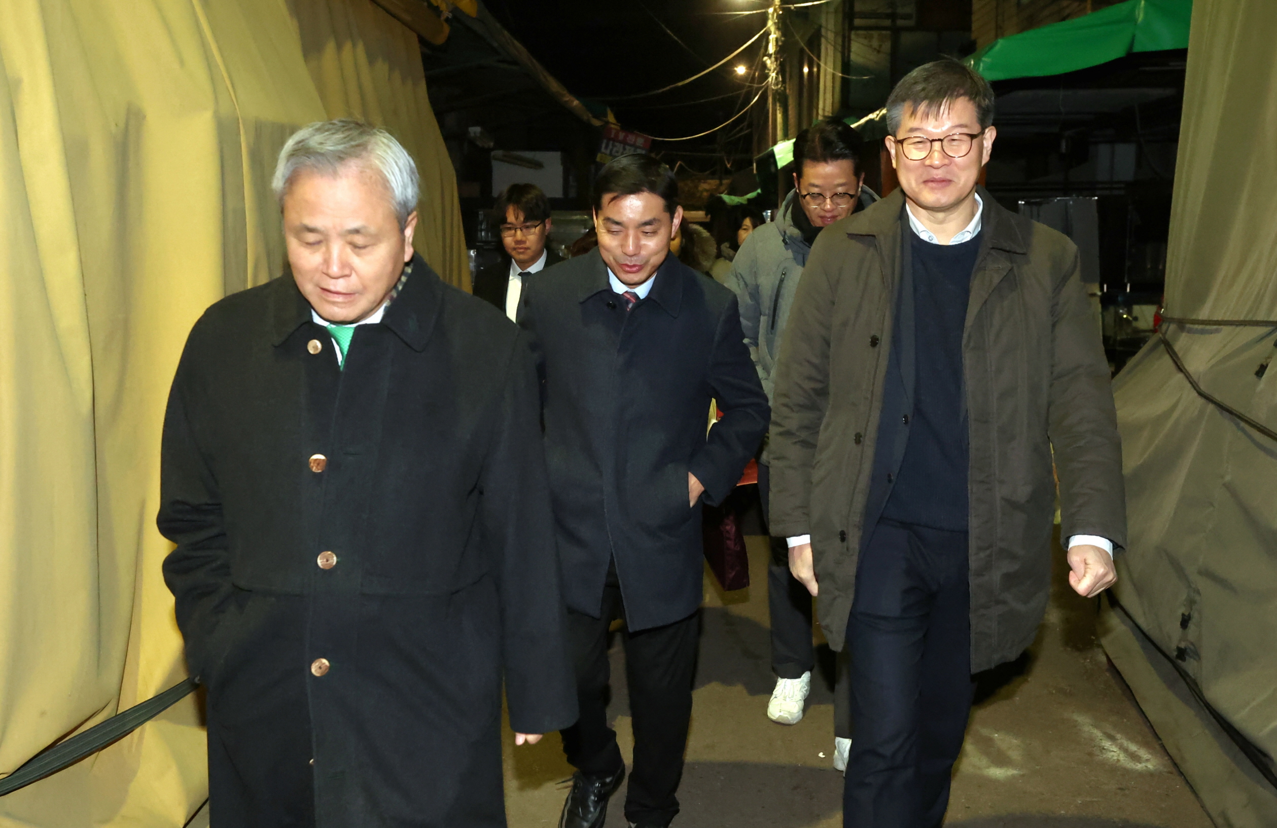 보건복지부 이기일 1차관, 서울 중구에서 독거 어르신에 우유 배달 사진3