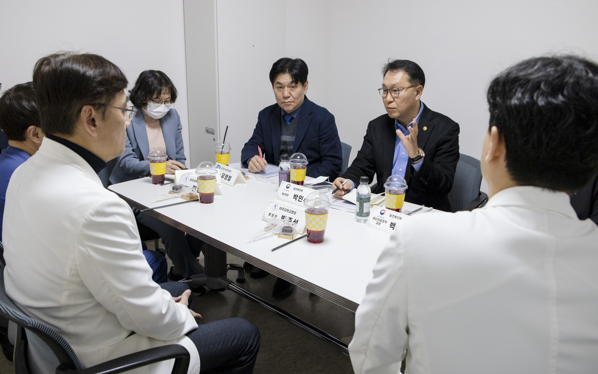 설 연휴 첫날, 권역응급의료센터 방문해 비상응급 대응 현장 확인 및 근무자 격려 사진12