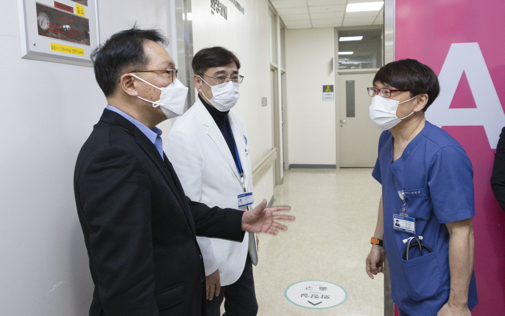 설 연휴 첫날, 권역응급의료센터 방문해 비상응급 대응 현장 확인 및 근무자 격려 사진16