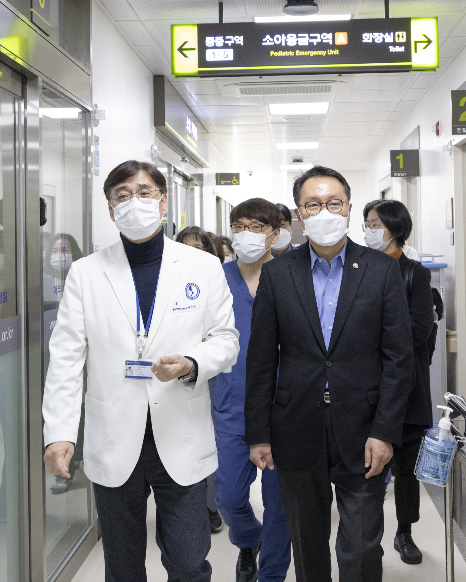 설 연휴 첫날, 권역응급의료센터 방문해 비상응급 대응 현장 확인 및 근무자 격려 사진22