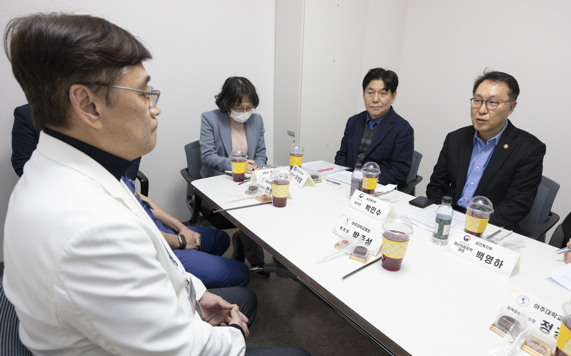 설 연휴 첫날, 권역응급의료센터 방문해 비상응급 대응 현장 확인 및 근무자 격려 사진4