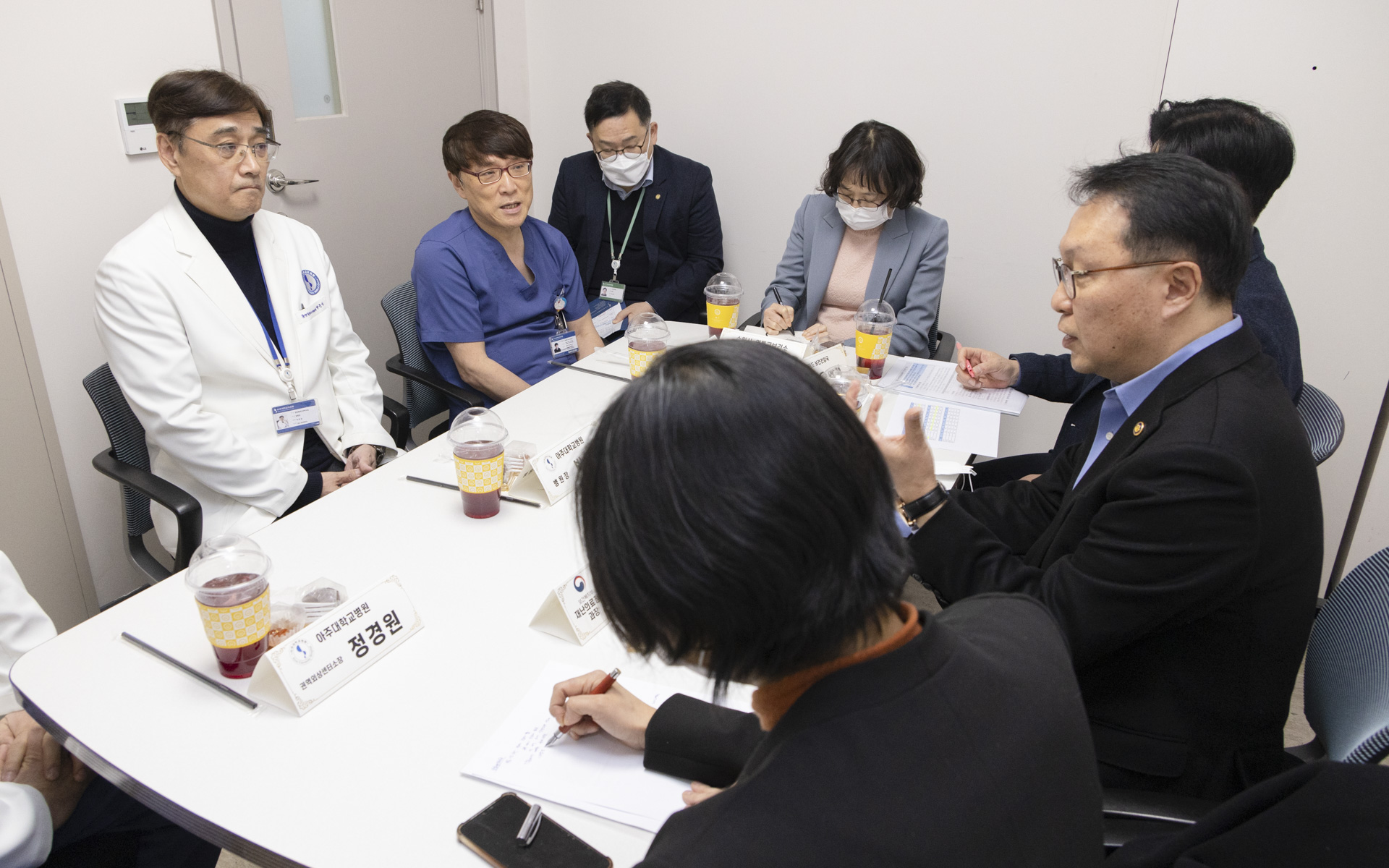 설 연휴 첫날, 권역응급의료센터 방문해 비상응급 대응 현장 확인 및 근무자 격려 사진5