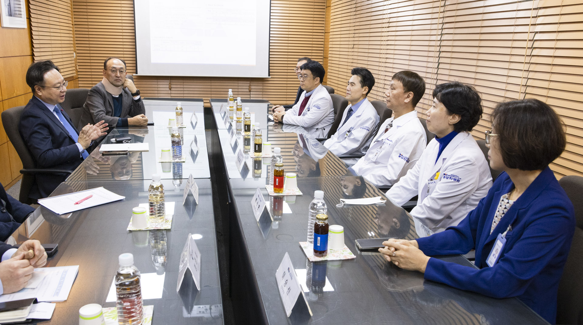 설 연휴 기간, 응급실 현장 방문해 응급진료 대비상황 확인 및 근무자 격려 사진23