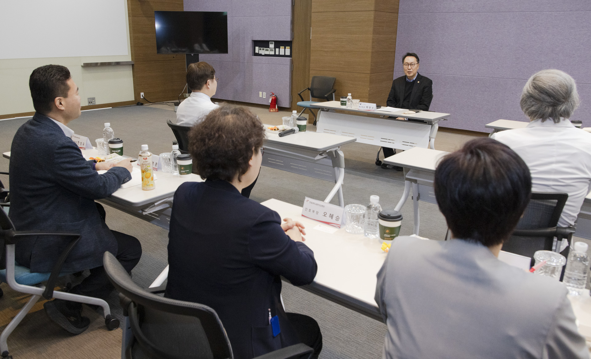 임시공휴일에 비상응급 대응 현장 방문해 거점지역응급의료센터 근무자 격려 사진5