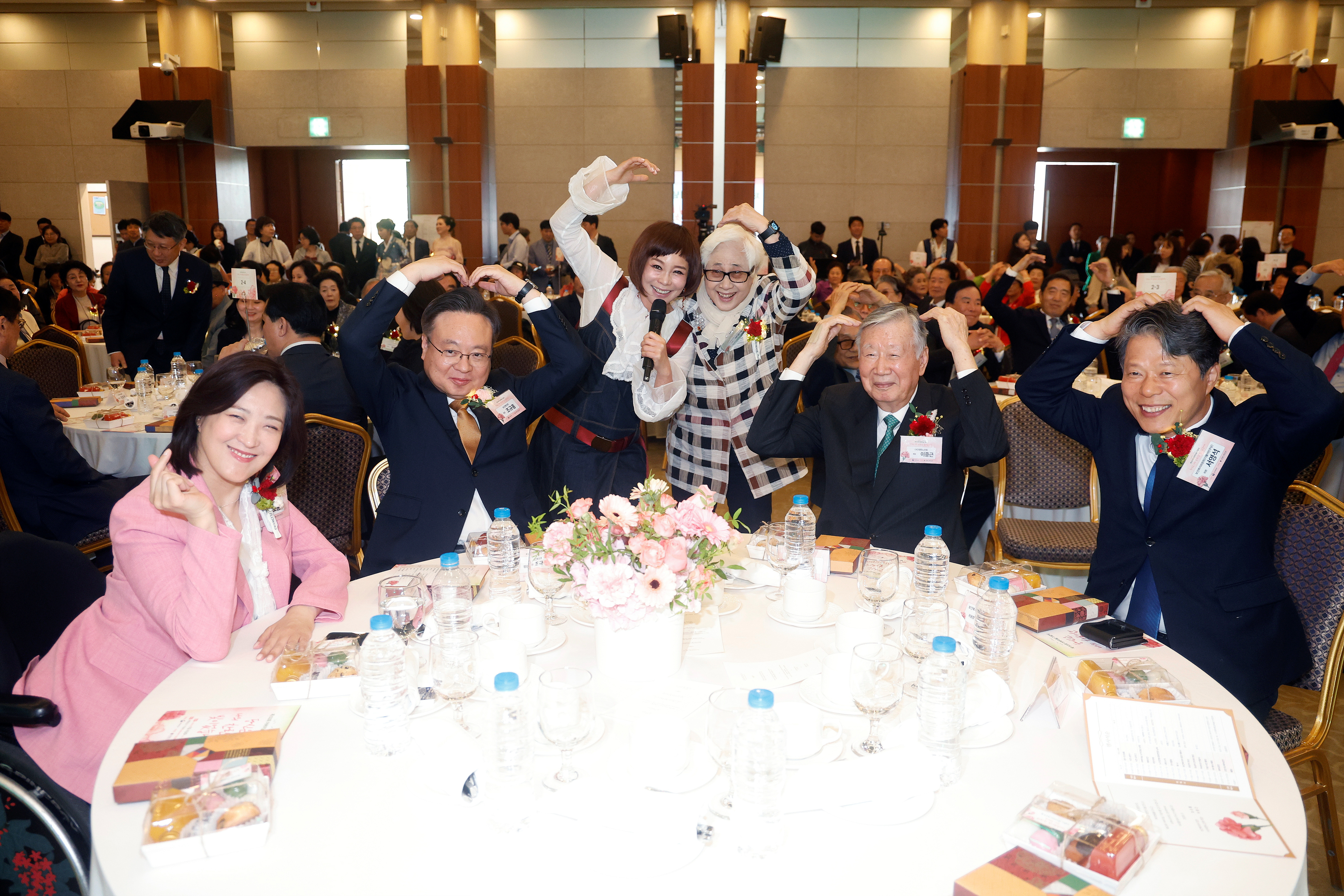 5월 8일 어버이날, “공경의 마음을 카네이션에 가득 담아 전합니다” 사진3