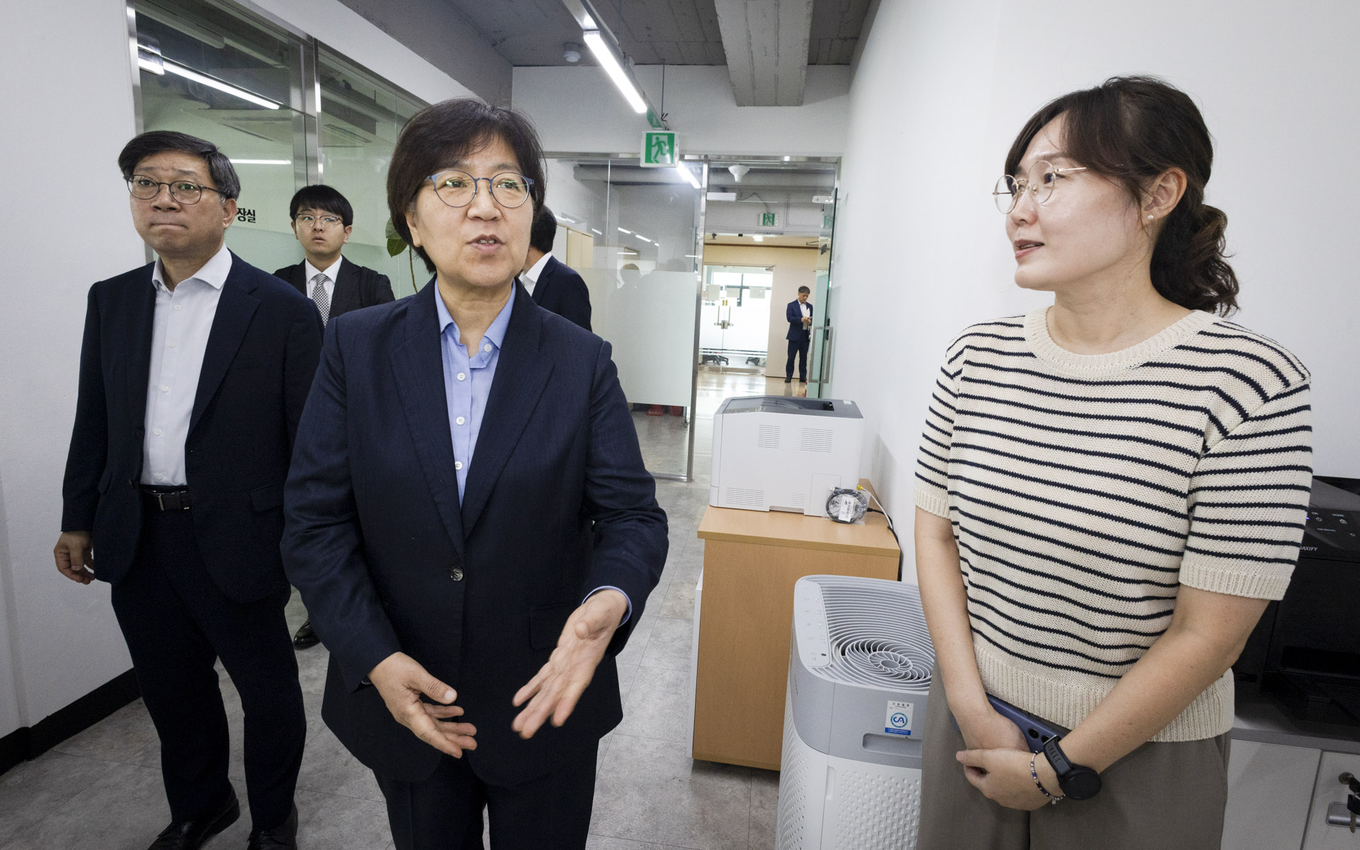 정은경 장관, 자살예방상담센터 추가 개소 상황 및 심리부검 체계 점검 사진8