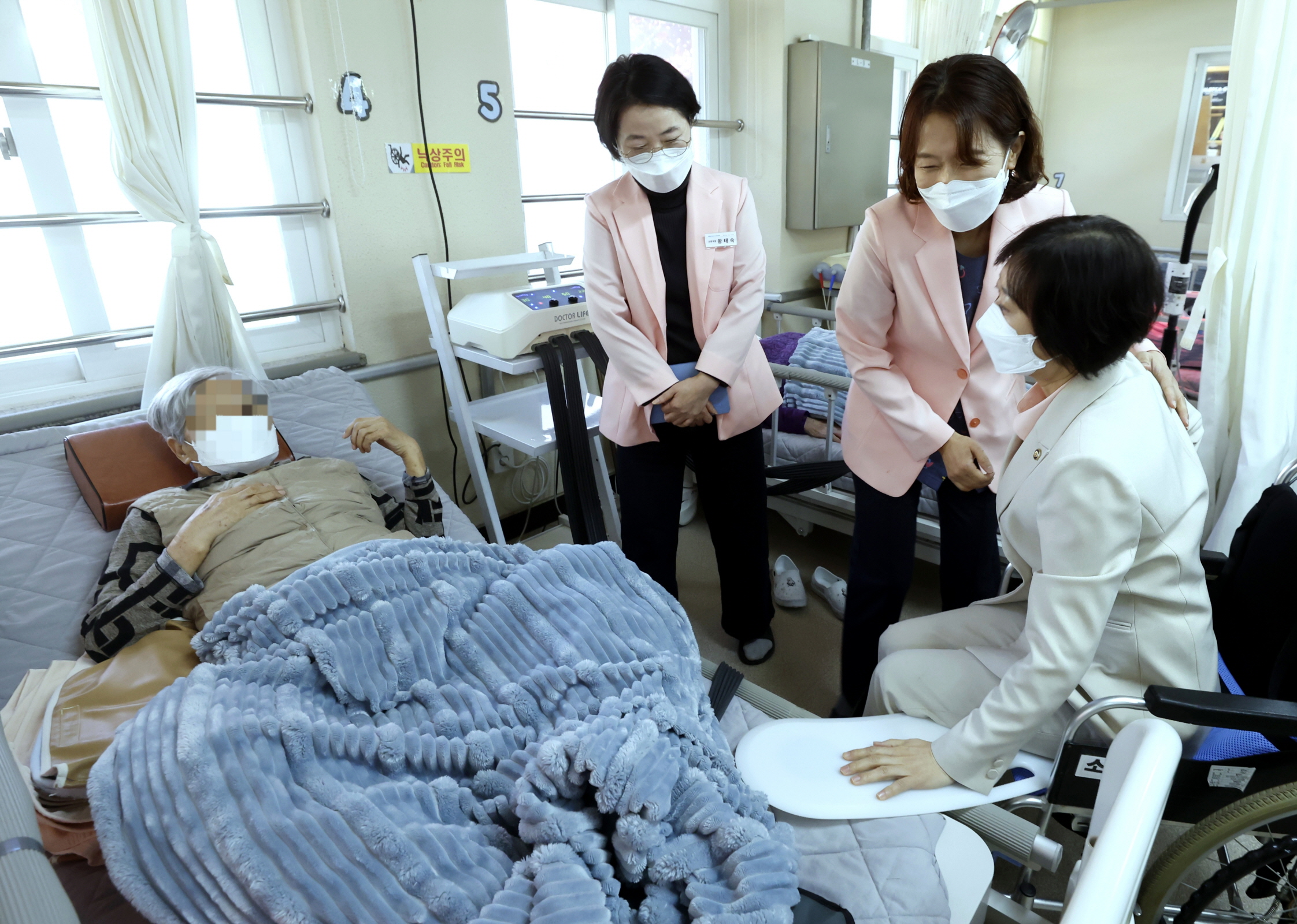 ‘AI 복지·돌봄 혁신 로드맵’ 시동, 이스란 제1차관, 현장 방문 사진1