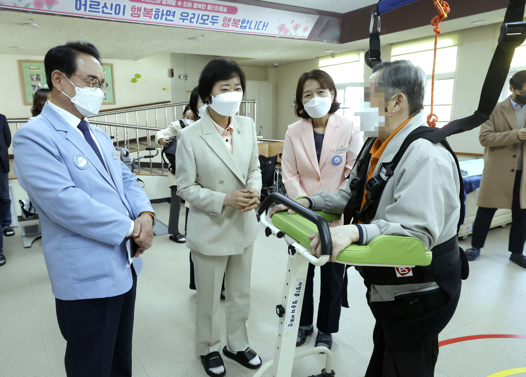 ‘AI 복지·돌봄 혁신 로드맵’ 시동, 이스란 제1차관, 현장 방문 사진25