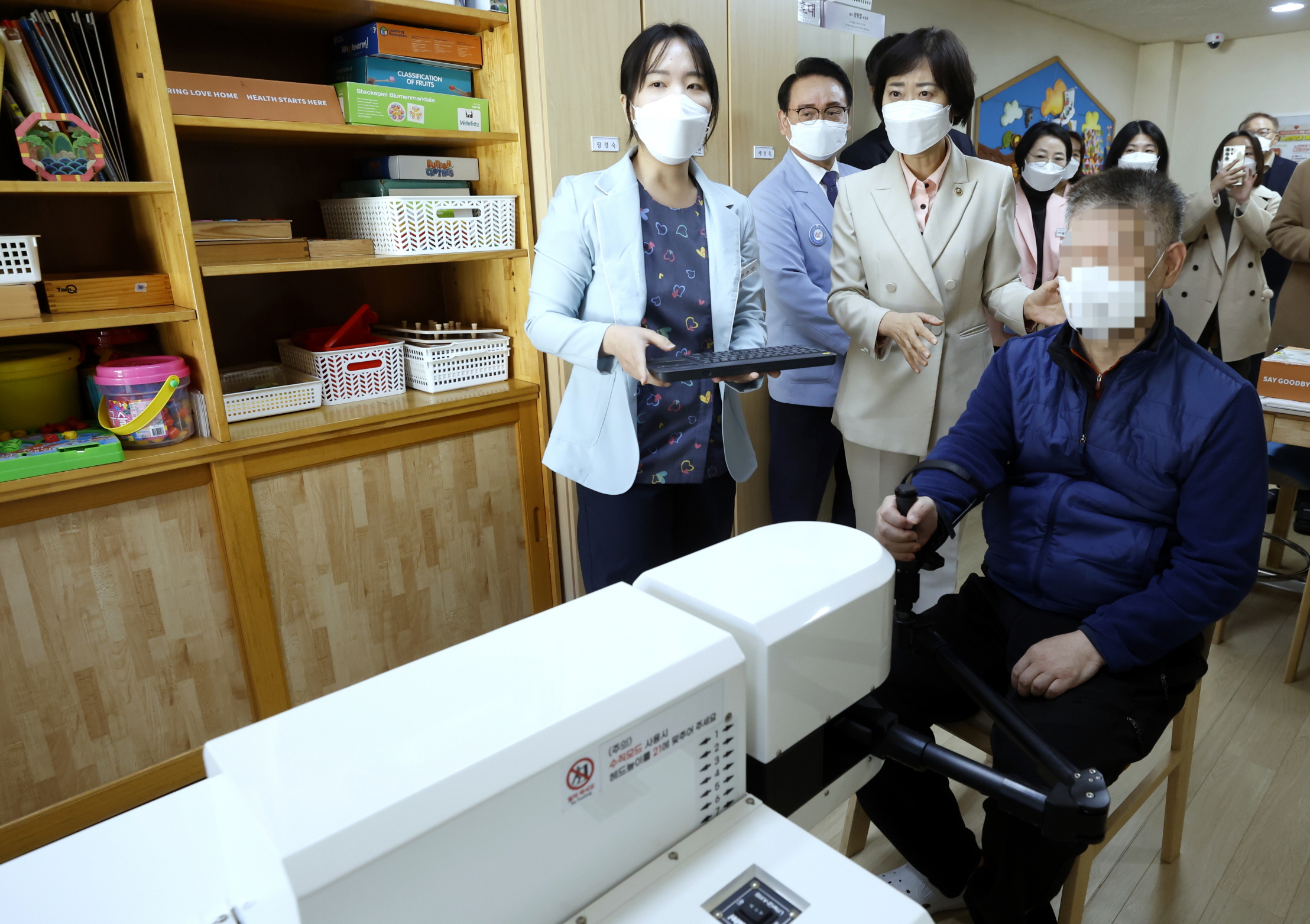 ‘AI 복지·돌봄 혁신 로드맵’ 시동, 이스란 제1차관, 현장 방문 사진4