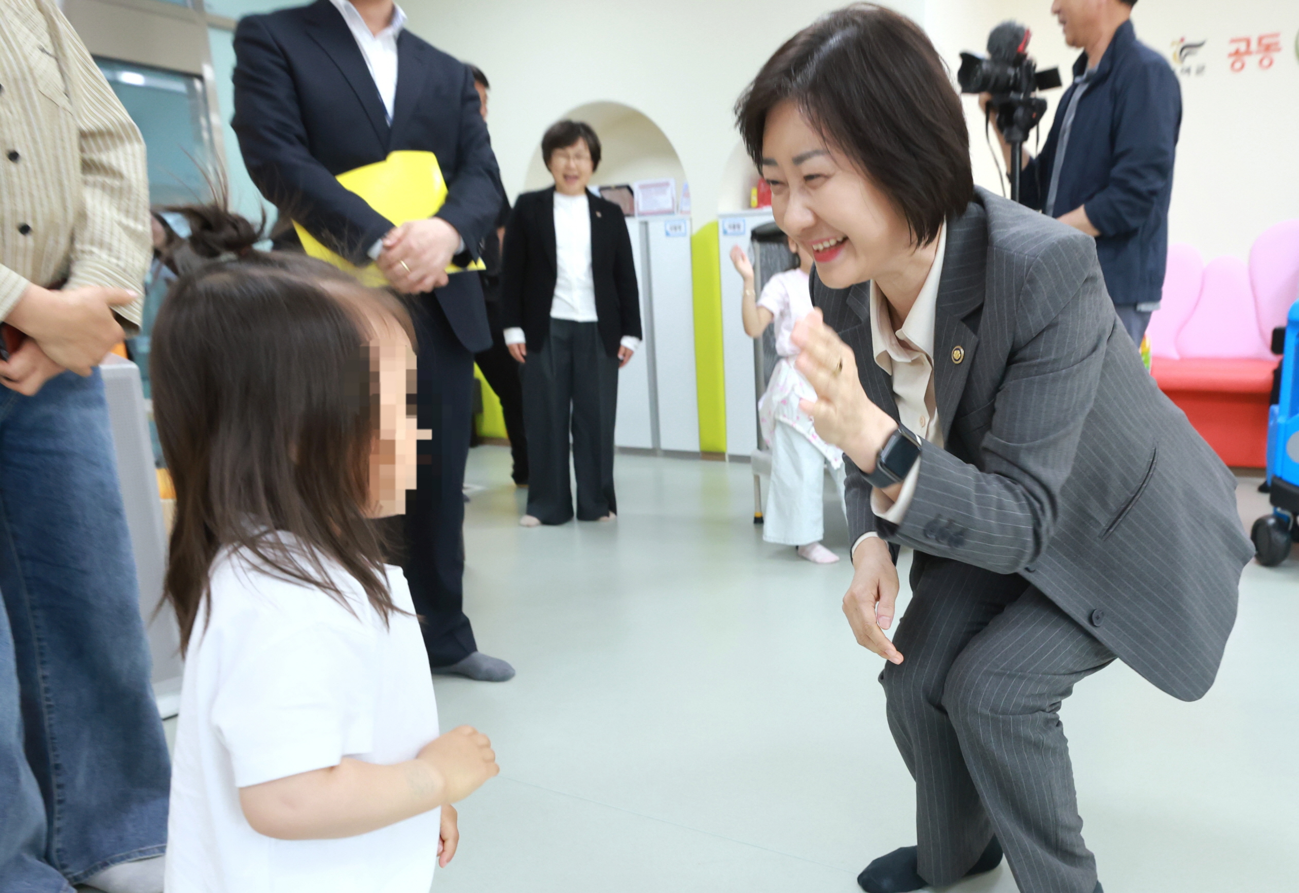 이스란 제1차관, 인구감소지역 방문해 아동수당 지급 현황 점검 사진10