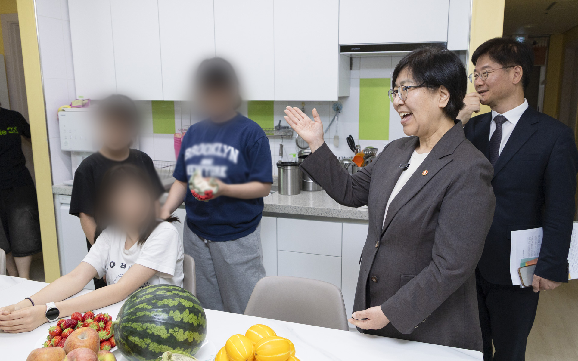 “무궁화 꽃이 피었습니다” 정은경 장관, 어린이날 맞아 아이들과 신나는 한때 사진9