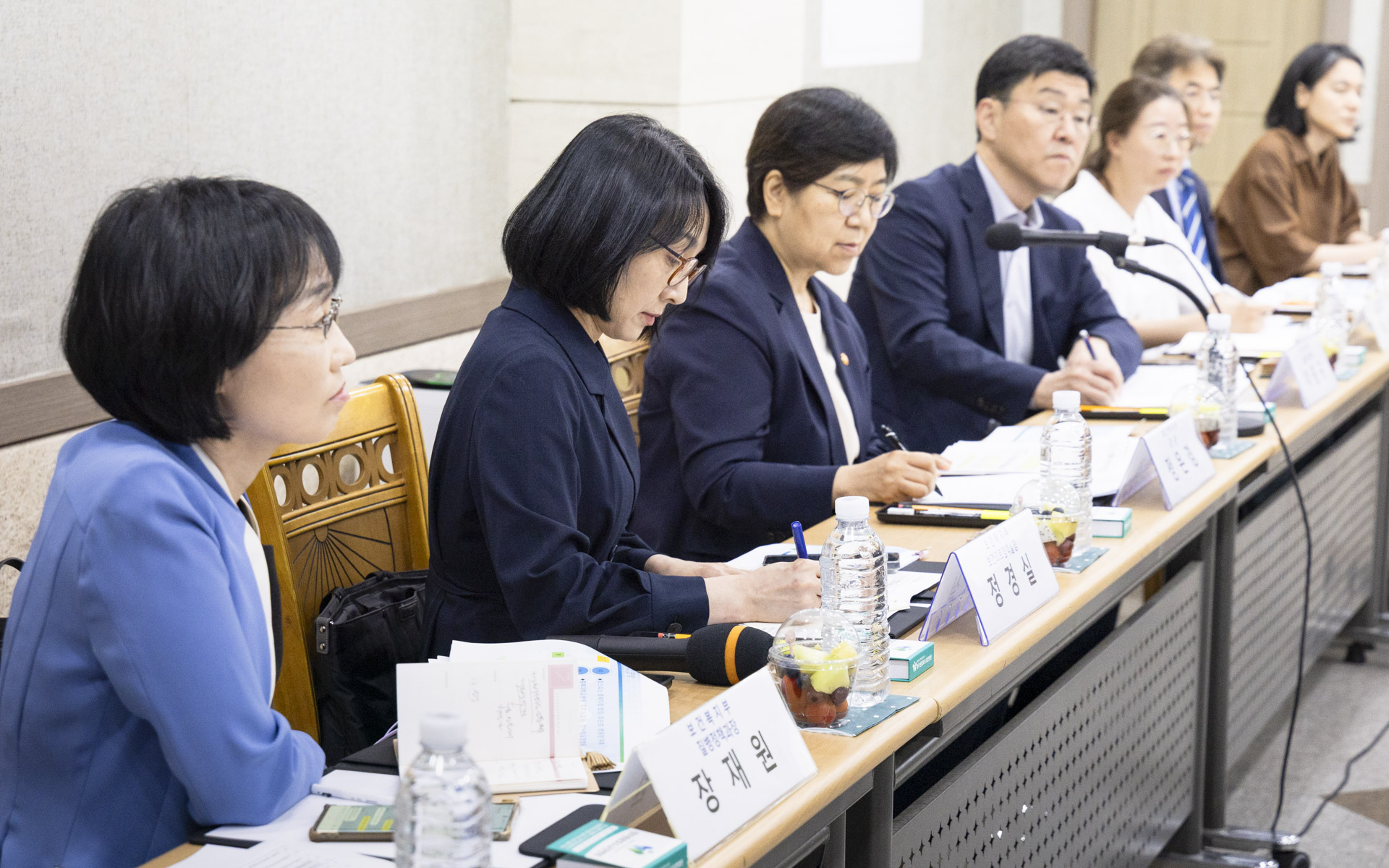 요양병원 호스피스 현장 찾은 정은경 장관, “요양병원에 특화된 서비스 모델 개발할 것” 사진16