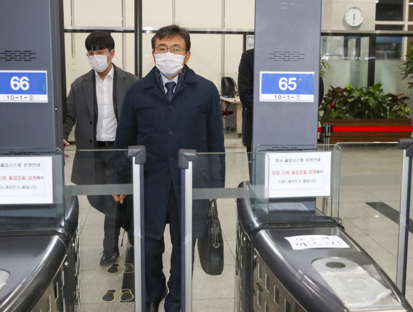 Mr. Kwon Deok-cheol Inaugurated as the 54th Minister of Health and Welfare (December 24) 사진2