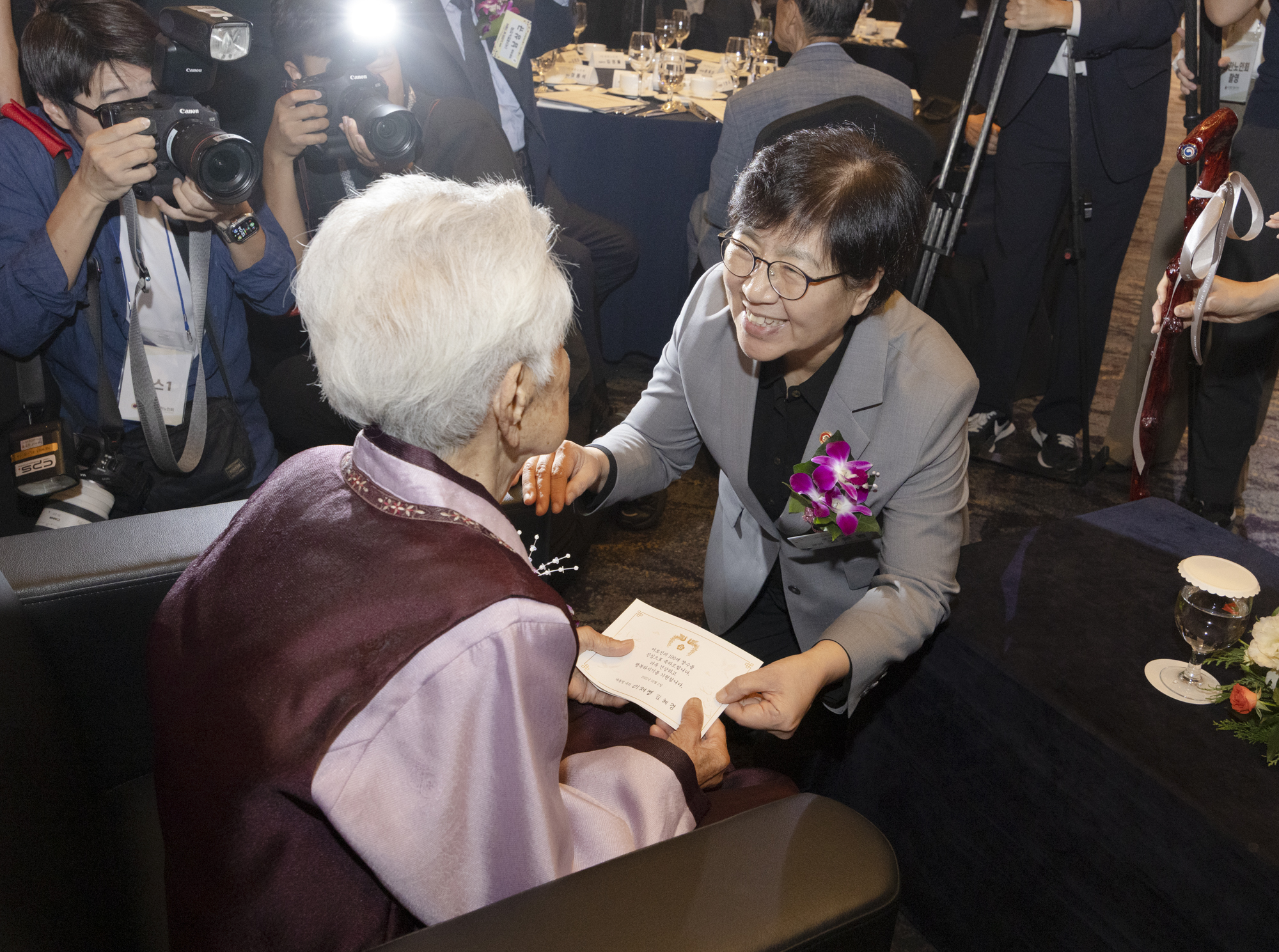 29th Senior Citizens’ Day Commemoration: “Your Sweat and Effort Have Become Our History” 사진2