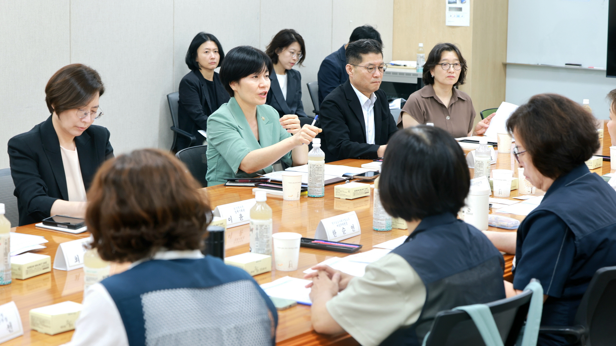 MOHW and FKTU Discuss Measures to Improve Working Conditions for Care Workers 사진3