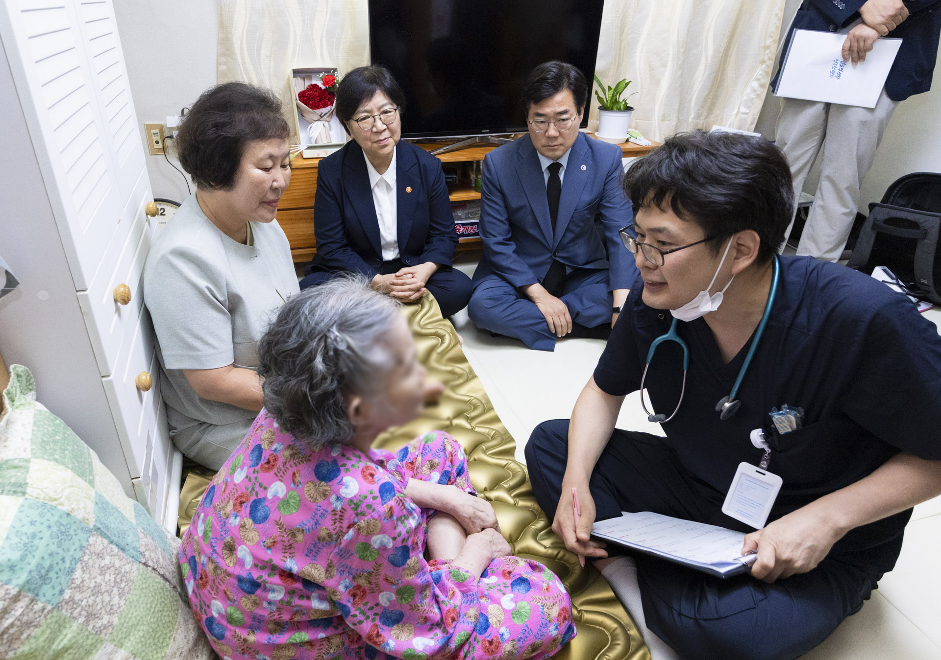 Minister Jeong Eun Kyeong Calls for Local Commitment to Integrated Care During Visit to Incheon 사진2