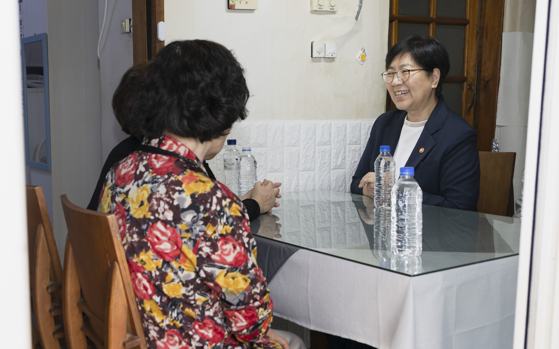 Ahead of Chuseok, Minister Jeong Visits Vulnerable Households, Hears from Frontline Workers 사진5